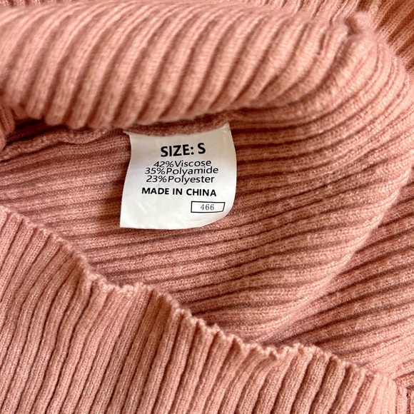 Women’s Pink Short Sleeve Slim Fit V Neck Ribbed Knit Basic Top-… - Picture 4 of 6